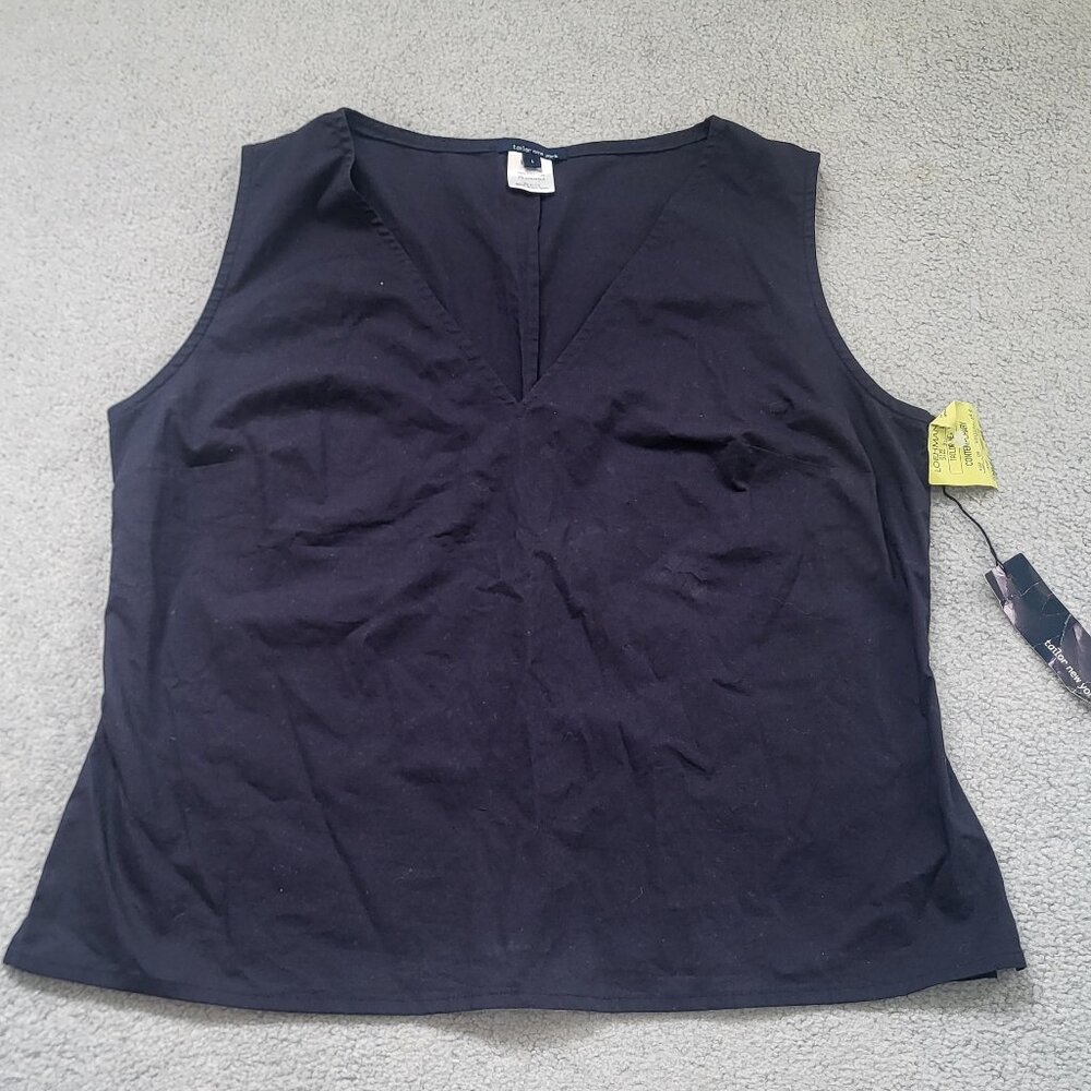 new sleeveless Navy blue top